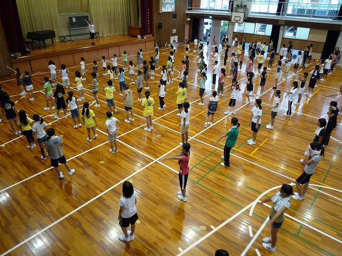 さあ、もうすぐ振り付けの最後 : 