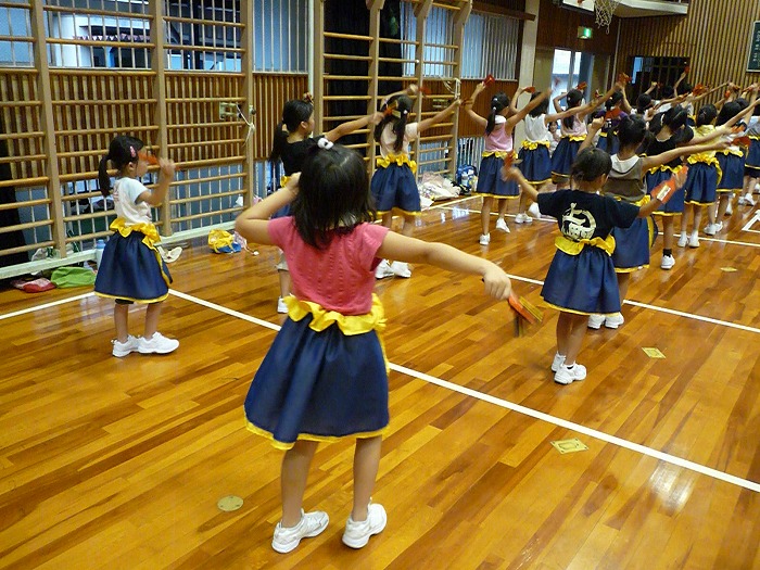 ちいさい子もがんばれ〜 : 