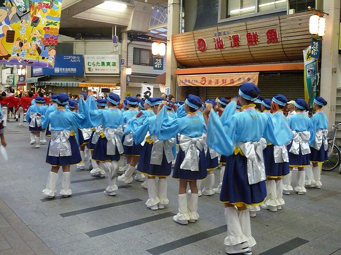 大橋通の踊りを踊ってます。 : 